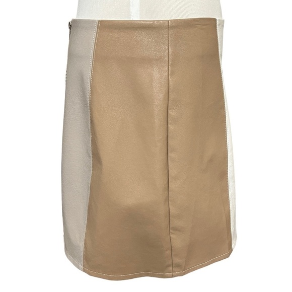 NWT Le Lis Collection Vegan Leather Striped Neutral Women’s Skirt Size Large - Picture 2 of 13